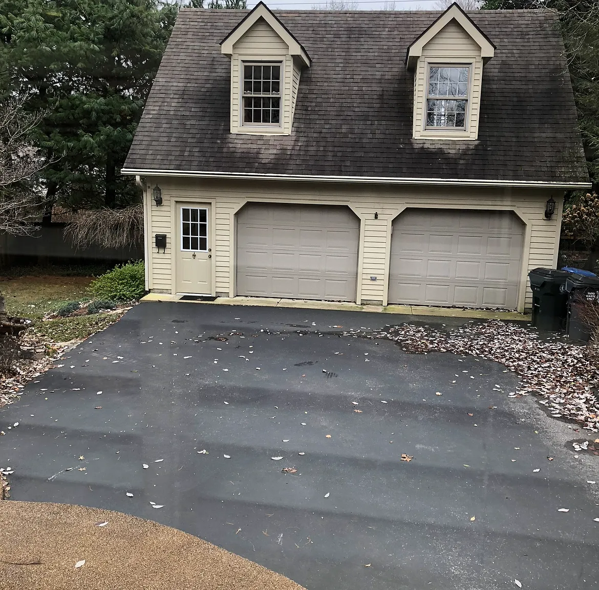 3 bed, 2.5 bath, 2777 sqft, $3,950 — Photo 2
