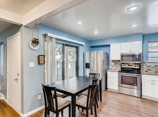 9626 E Kansas Cir APT 17, Denver, CO 80247