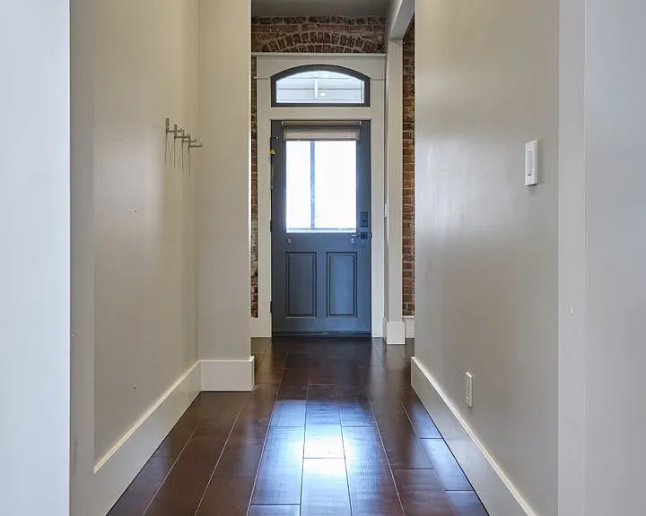 89 N Main St — Photo 9
