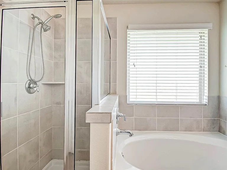 18802 Majestic Vista Ln — Photo 15