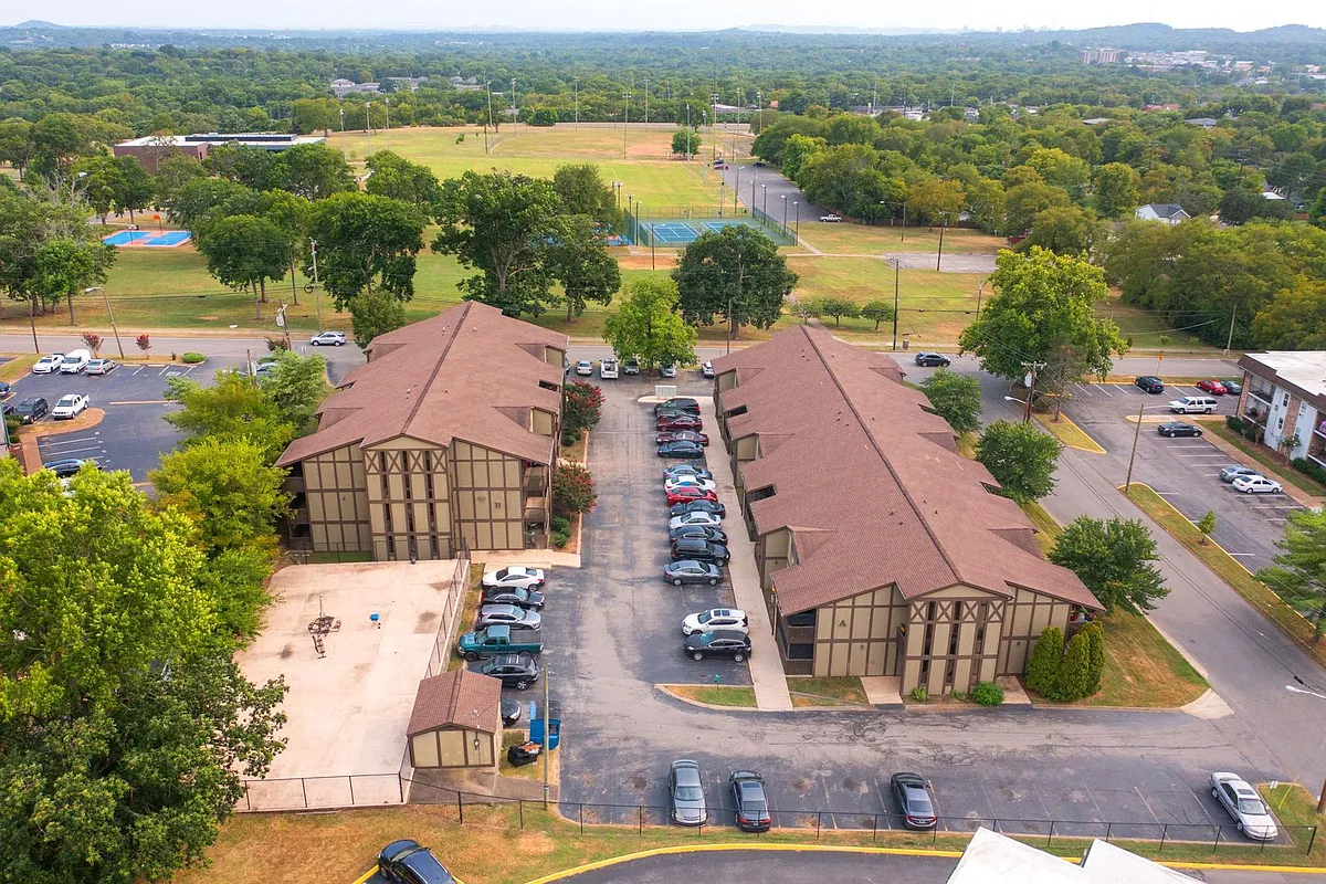 Building Photo - Heatherwood Apartments