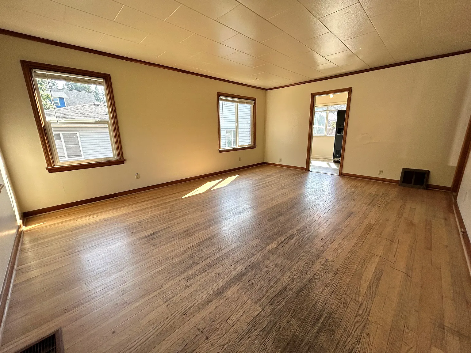 1131 Humboldt St — Photo 3