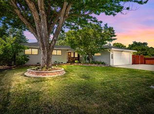 1194 Silver Ridge Way, Sacramento, CA 95831