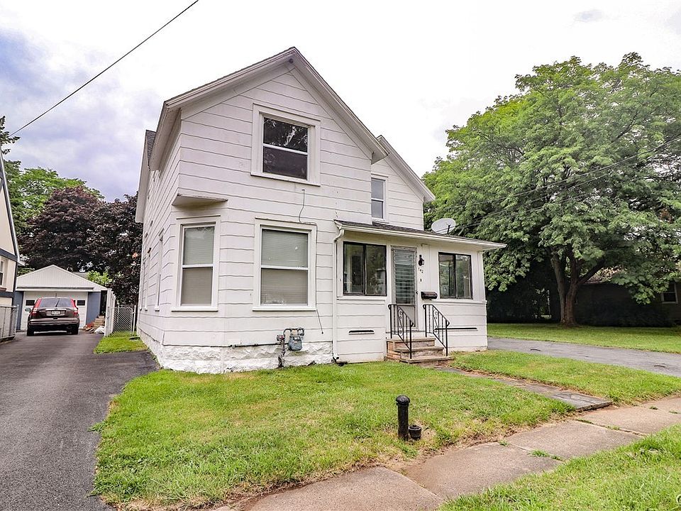 1st image of 142 W Warrington Rd