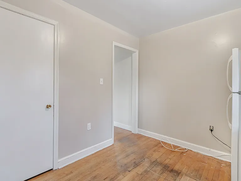 4905 Whitfield Chapel Rd — Photo 6