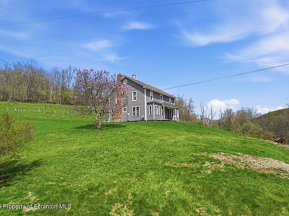 3rd image of 795 Wescott Rd