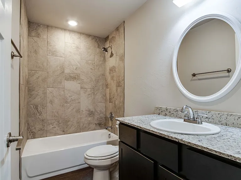 8815 SW 45th St — Photo 7