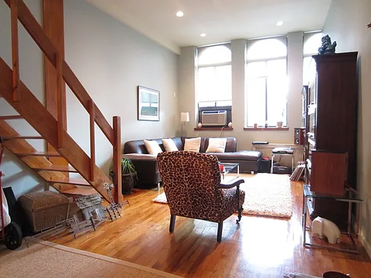 Rented by City Connections Realty | media 18