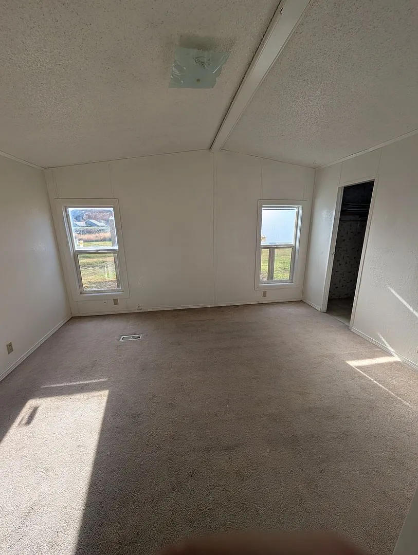 3 Bedroom 2 Bath House — Photo 4