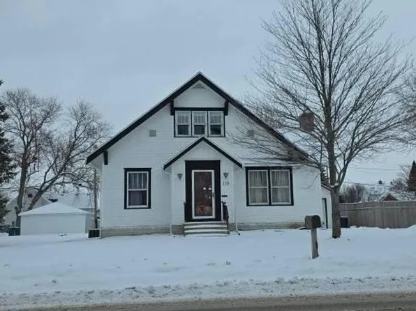 119 S 4th St, Le Sueur, MN 56058
