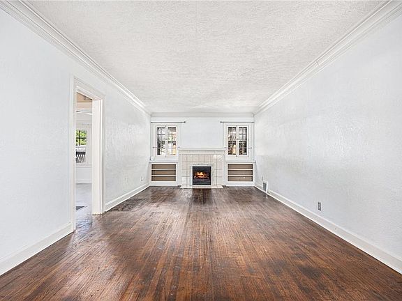 3rd image of 5729 Holmes St