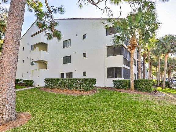 2nd image of 2593 Countryside Blvd #201