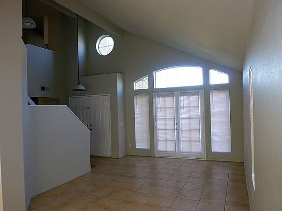 3rd image of 1544 Berkshire Dr