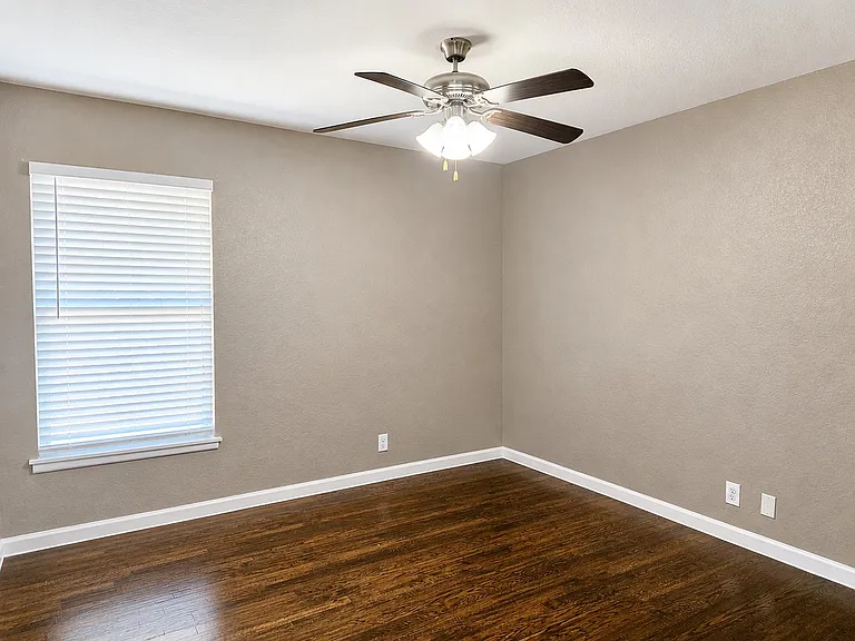 10518 Galena St — Photo 9