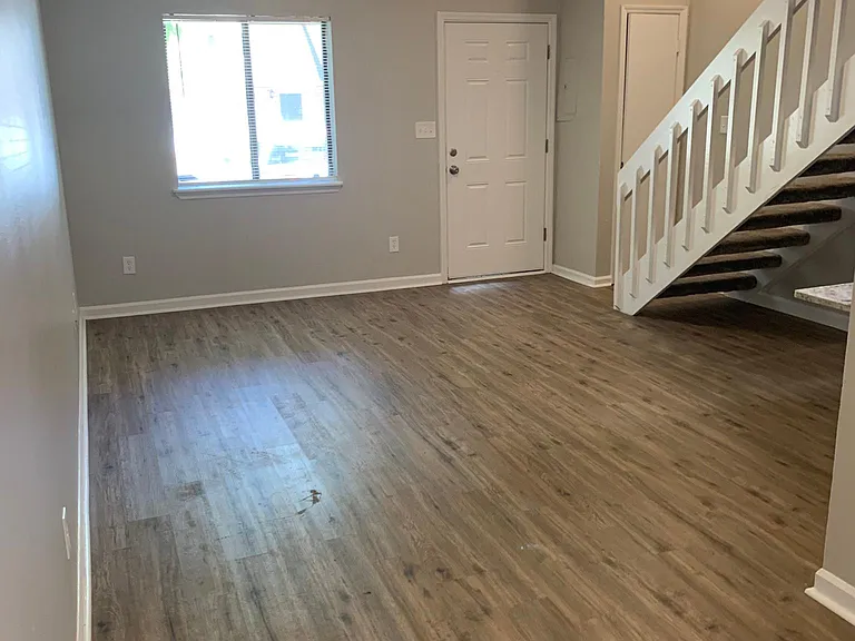 1798 Falconcrest Dr — Photo 11