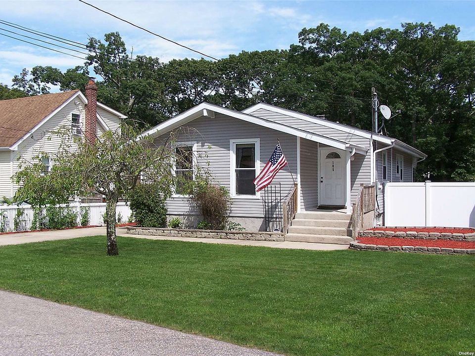 1st image of 105 Woodcut Dr