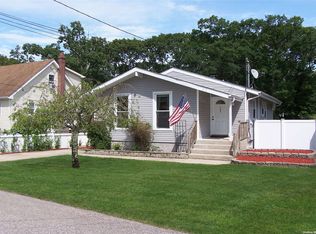 105 Woodcut Dr, Mastic Beach, NY 11951