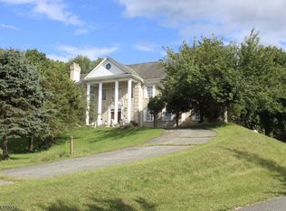 113 Beaver Run Rd, Hamburg, NJ 07419