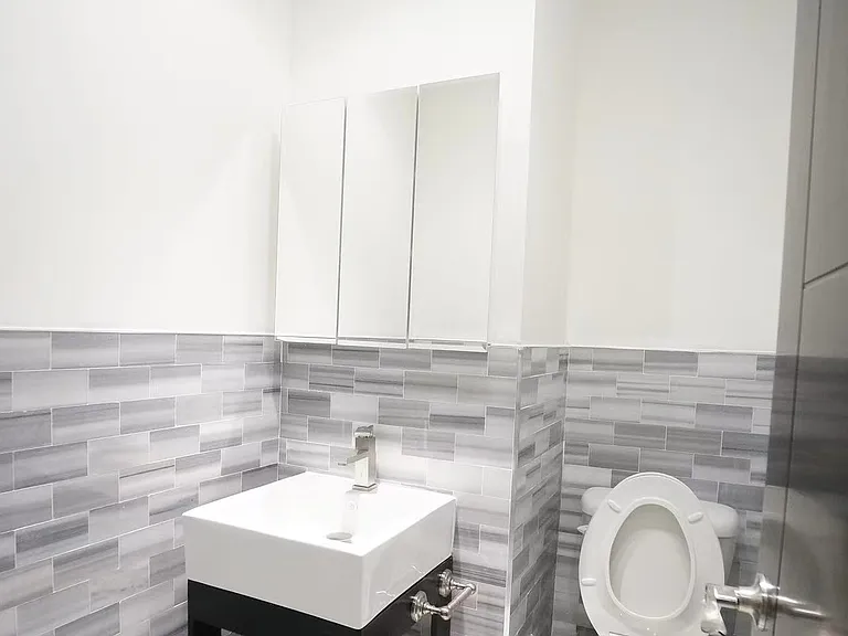 204 W 108th St #58 — Photo 7