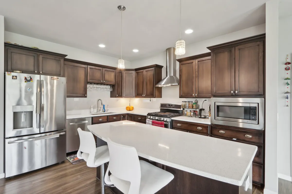 Primary Photo - 5811 Levitan Ln