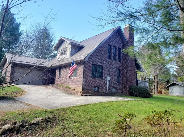 187 Northwoods Ln, Galax, VA 24333