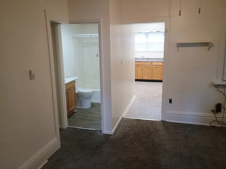 2112 Derry St #1 — Photo 7