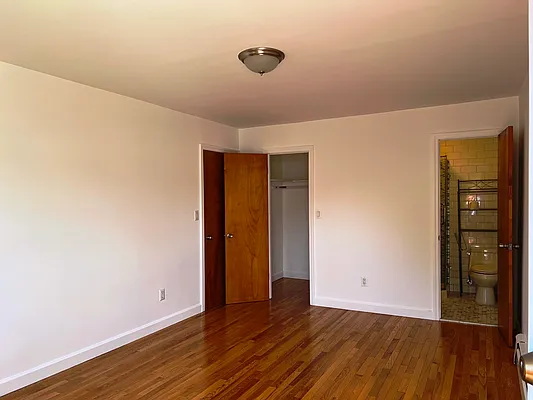 Rented by Prime Realty | media 37