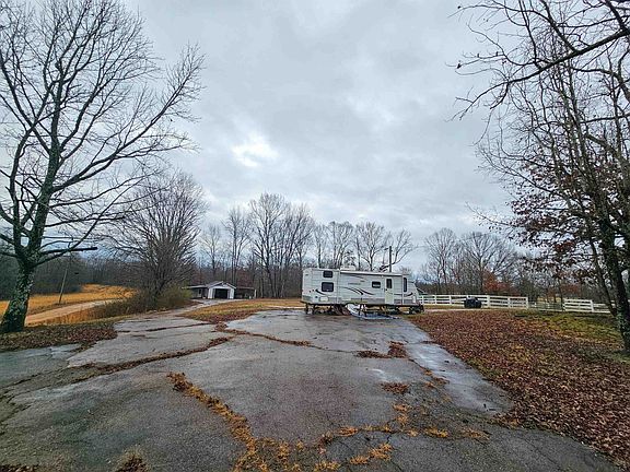4th image of 355 Dorothy Ann Ln