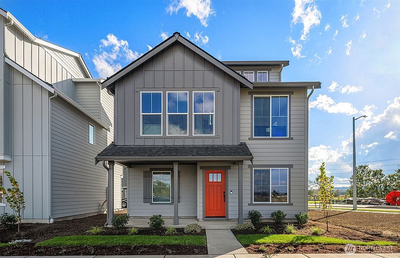2nd image of 16017 23rd Avenue NE