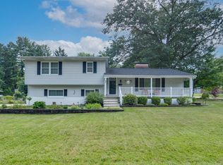 1916 Brookfield Dr, Akron, OH 44313