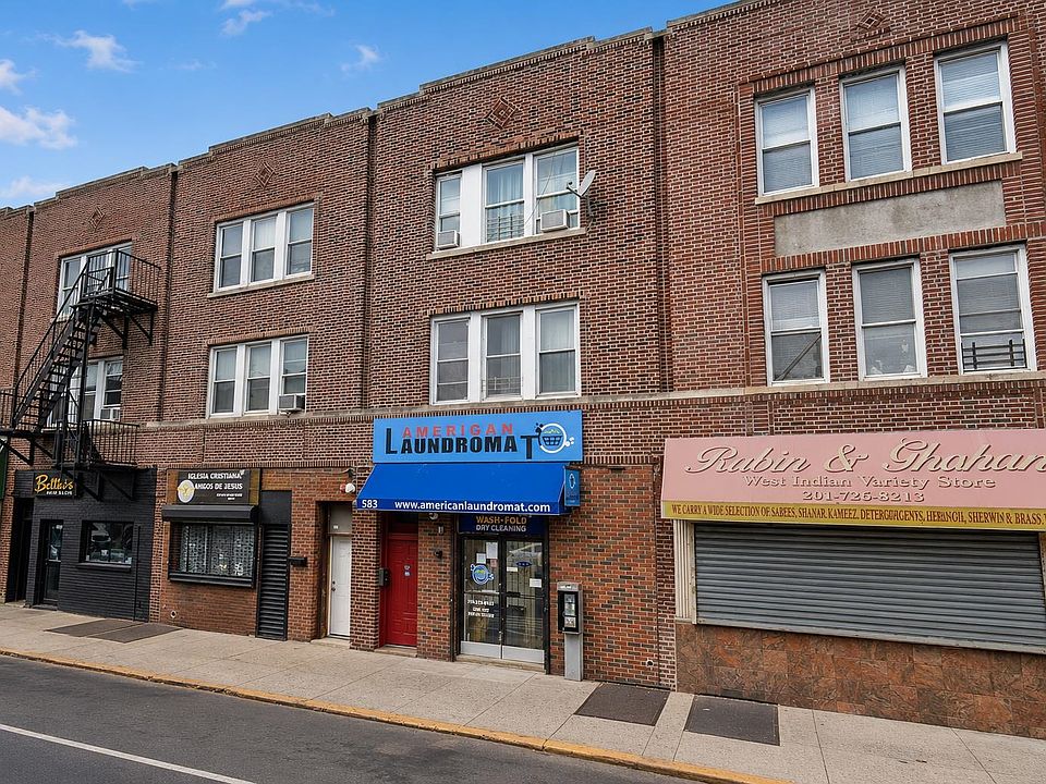 1st image of 583 W Side Ave #3