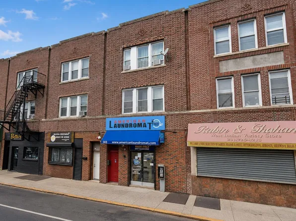 583 West Side Avenue image 1 of 18