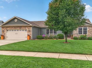 320 Juniper St NW, Demotte, IN 46310