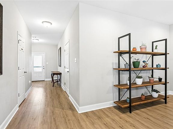 3rd image of 5421 Ehret Rd