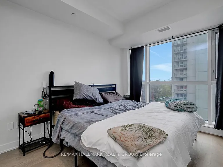560 Rideau St #514 — Photo 5