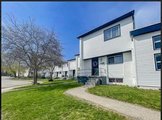 529 Sunnydale Pl, Waterloo, ON N2L 4S9