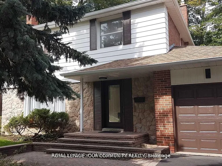 32 Shouldice Ct — Photo 1