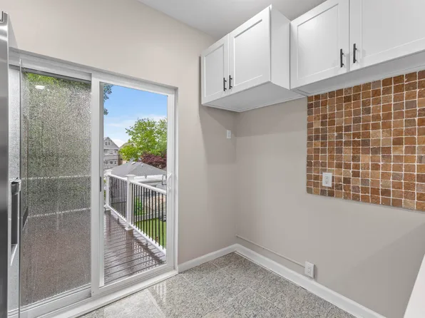 99 West 50th Street image 18 of 44