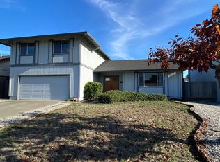 1528 Tanager Ln, Petaluma, CA