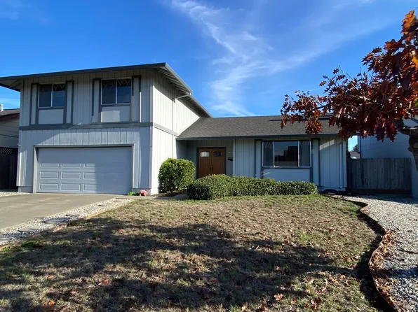 1528 Tanager Lane, Petaluma, CA 94954