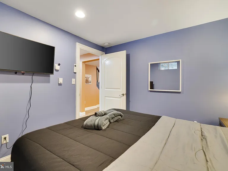 163 Cambridge Ct — Photo 39