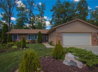 20442 Sandalwood Ln, Strongsville, OH