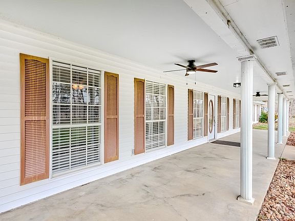 3rd image of 561 County Road 3558