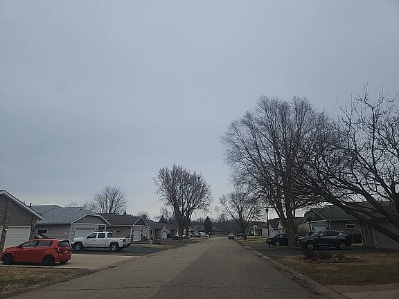 4th image of 14581 Embassy Ave