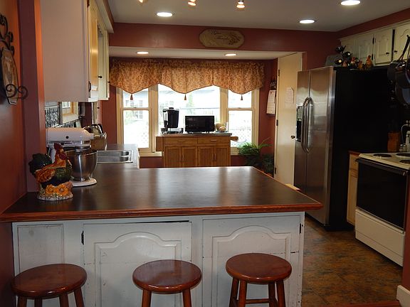 Eat in Kitchen