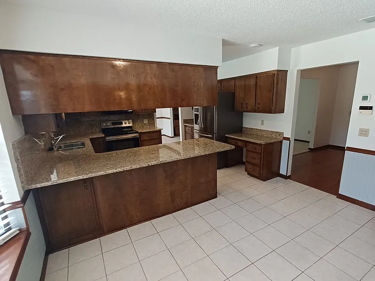 2295 Foxwood Dr — Photo 14