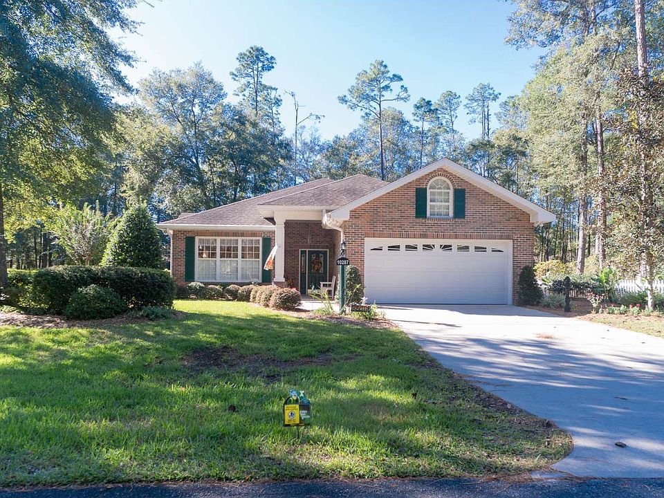 1st image of 10287 Wildwood Cir