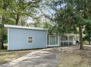 859 Woods Rd, Pasadena, MD 21122