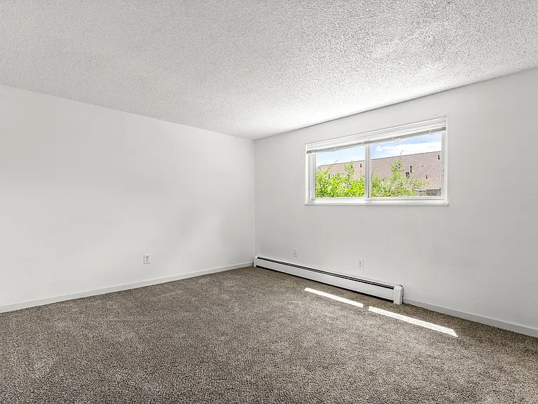 Mohawk Green Apartments — Photo 46