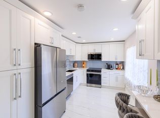 5241 Jog Ln, Delray Beach, FL 33484